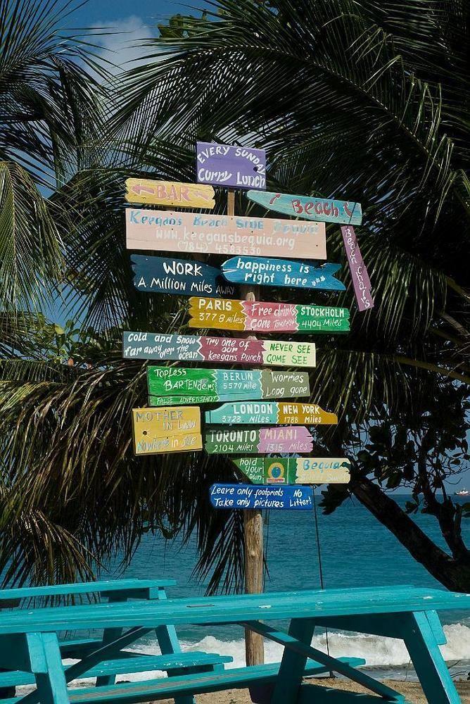 Keegans Beachside Hotel Bequia Island Exterior foto